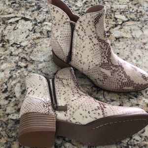 Seychelles Lucky Pennies Ankle Boot